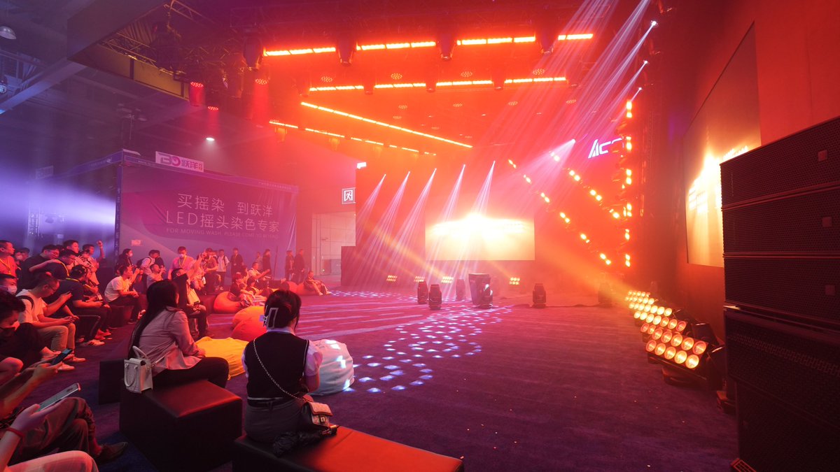 ACME_Lighting's tweet image. A look inside our first day of exhibition at GETshow2023
A vast collection of our classic and latest equipment.
Our team is busy engaging with a sea of visitors and buyers.
At 5B-01, ACME team is here for you until May 11th .
#acmelighting #getshow #stagelight #lightingdesigners