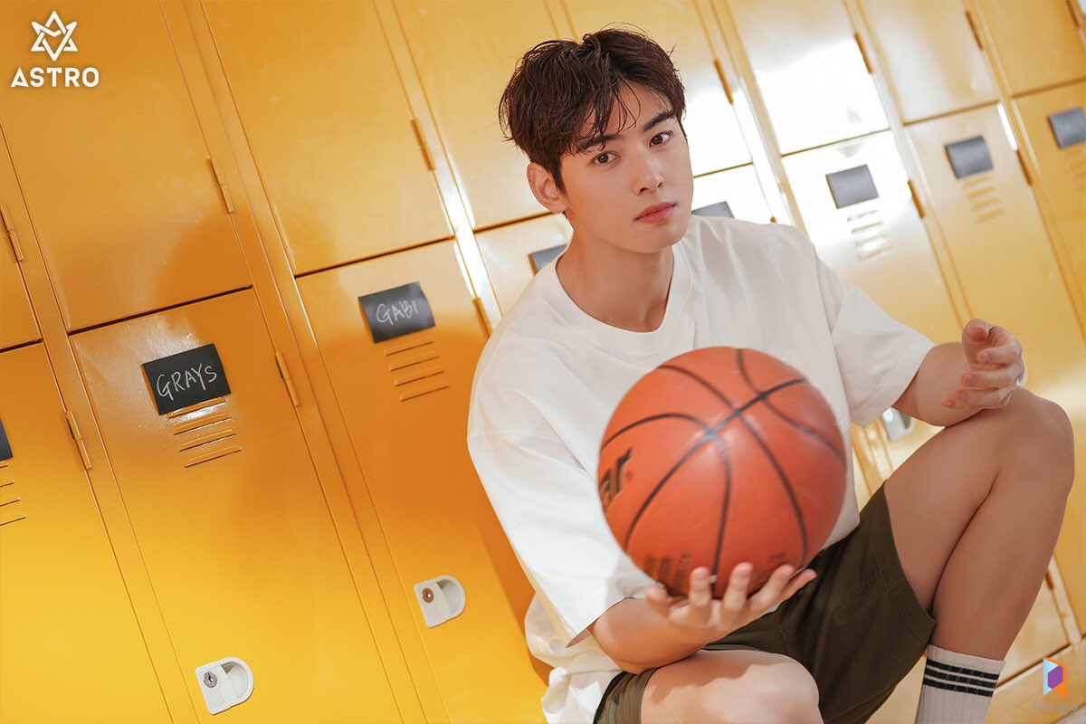 chaeunwoodaily's tweet photo. Cha Eun Woo for Giordano Korea..

230508 @offclASTRO
#ChaEunWoo | #차은우 | #チャウヌ | #车银优 | #ชาอึนวู | #이동민 | #로하수호 | #아스트로 | #ASTRO (3) https://t.co/i3vbJZJLrv