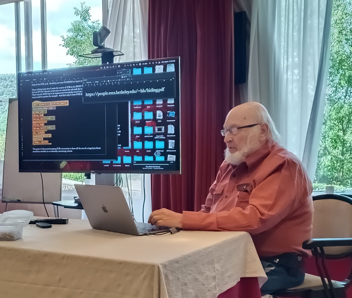 Update from @faberllull in Olot: presentations and discussions. Here is @back_face with his The Synthetic Times project and Brian Harvey with input about principles as well as details about the creation of educational programming languages. @SnapCloud