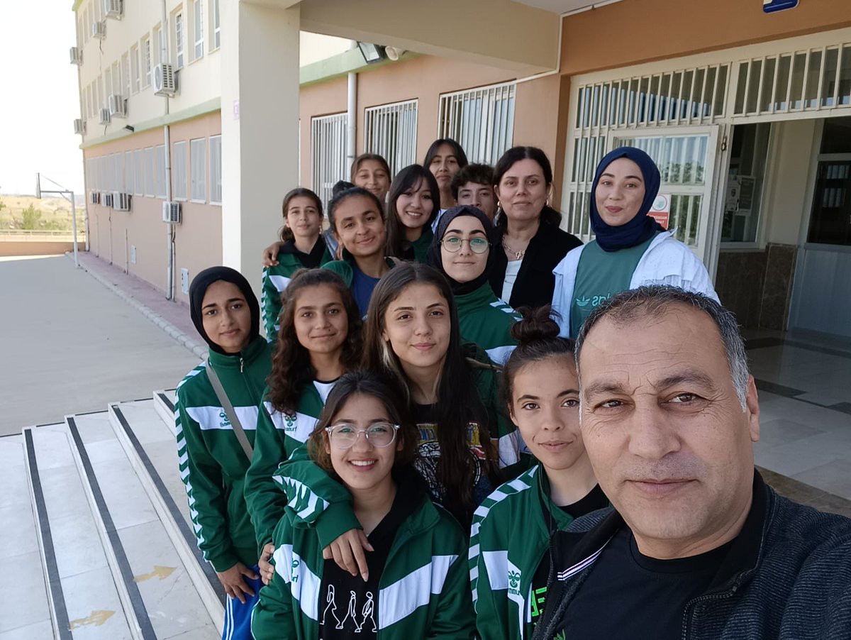 __Bikal's tweet photo. Futbol takımımız Kayseri'ye Türkiye finaline katılmak üzere yola çıktı.Katkılarından dolayı Cihan Canbeyli ve Sevgi Turizm Şirketine Teşekkür ederiz.
@canbeylicihan https://t.co/2gbOEhR0et