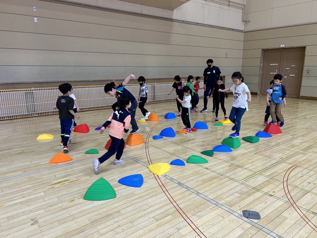 yusk06pv's tweet photo. 2023/4/08
北見市スポーツ協会「かけっこ教室」
2023/4/09･15
北見市「キッズスポーツ教室」
2023/5/04
オホーツク陸上競技協会「陸上競技教室」
と4回教室をやりました。
オホーツクの子供達に陸上競技や運動の楽しさを伝えられるよう活動してい��ます。
#北見市
#陸上競技
#かけっこ
#オホーツクAC https://t.co/vUjUpY8FVQ