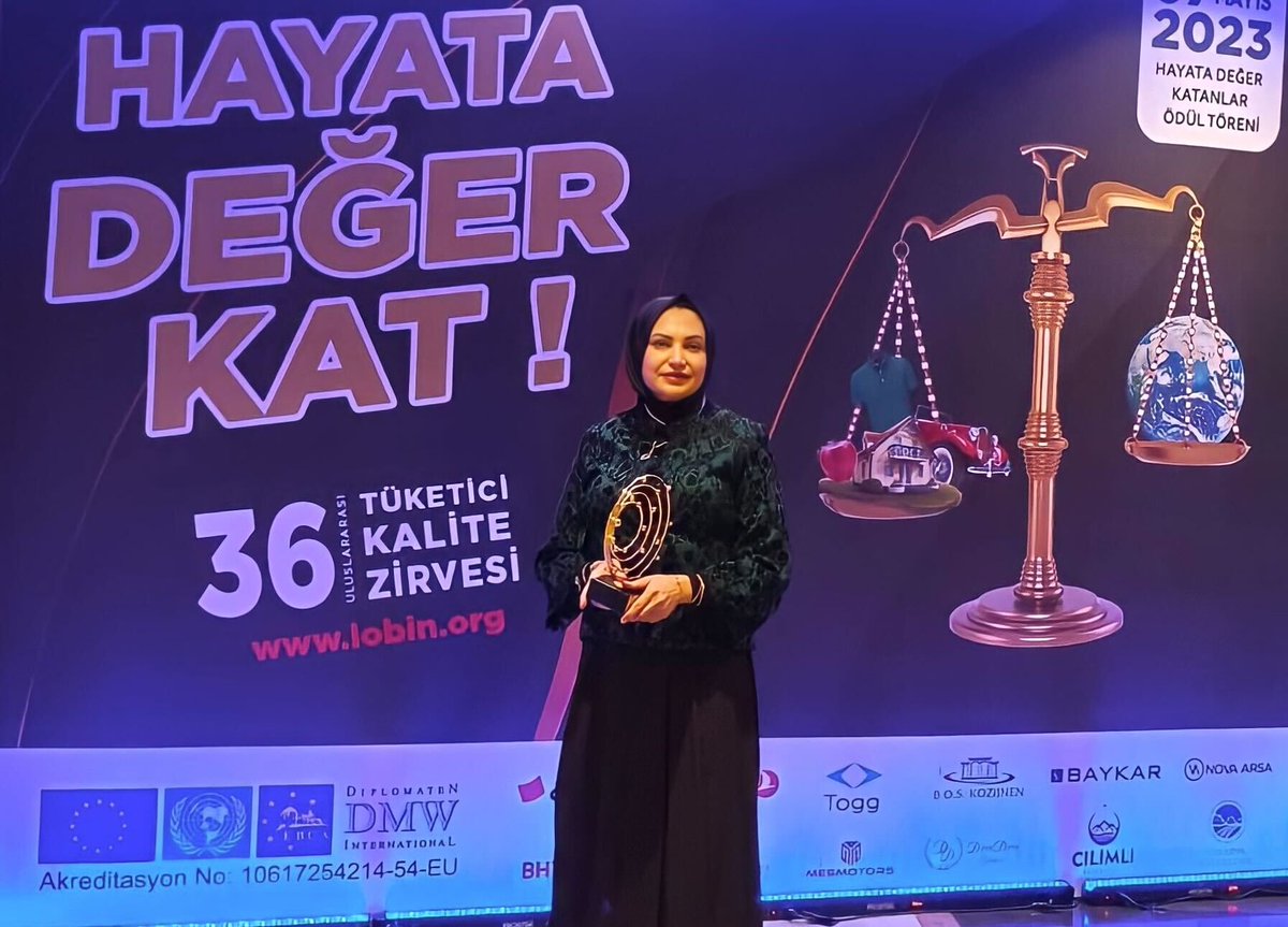 Lob'ın Internatıonal tarafından, her yıl düzenlenen ödül töreni, bu sene Hayata Değer katanlar konsepti Swissotel The Bosphorus’da yapıldı.

1988 yılında lob'ın ekibi Fahri Ustaoğlu başkanlığında 36 yıldır faaliyetlerini sürdüren uluslararası tüketici kalite zirvesi ve ödül