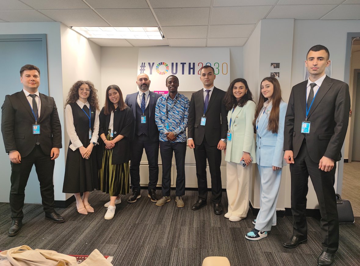 We met with the Office of Secretary-General's Envoy on Youth, @UNYouthEnvoy to discuss recent trends requested by #OurCommonAgenda, and learnt a step forward for localization of #SDGs. 

Especially, the cooperation for upcoming #Mission2030 Hackathon is confirmed.