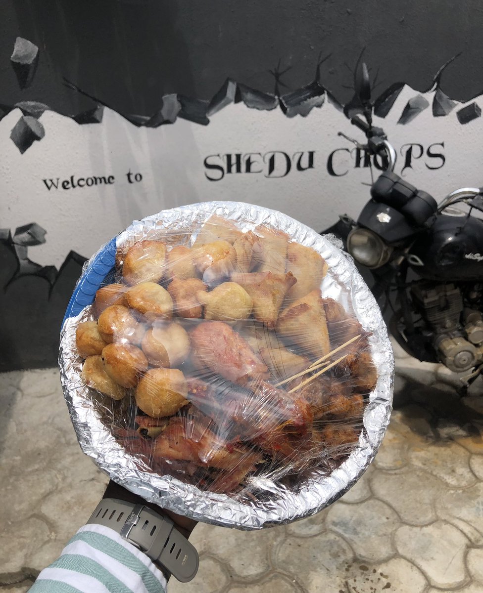 We have 10 of this relax box for sale.
It’s going to be dispatched immediately 📌

16 puff puff
12 mosa
4 spring rolls
4 samosas
4 chicken cuts 

                   📌4500 naira 📌