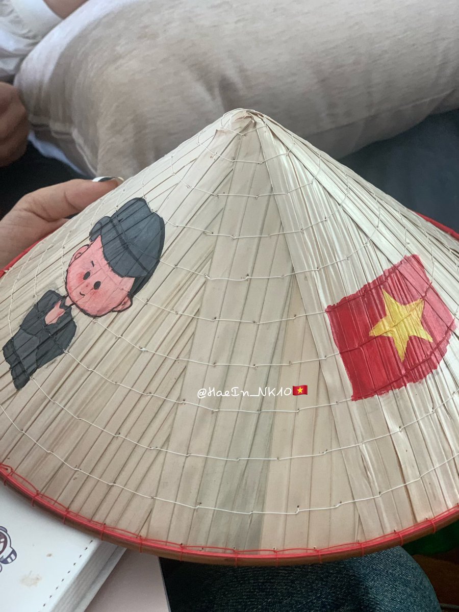 HaeIn_NK10's tweet photo. #230505 #JungHaeIn #정해인 #Vietnam #베트남 #베트남��� 

Lightning preparation from Vietnamese fans. Due to the closed event and not being able to confirm his attendance, we did not prepare well 😔😔😔 the little things we did in the time before the event. 🇻🇳💕🇻🇳 https://t.co/g5VgdneHDX