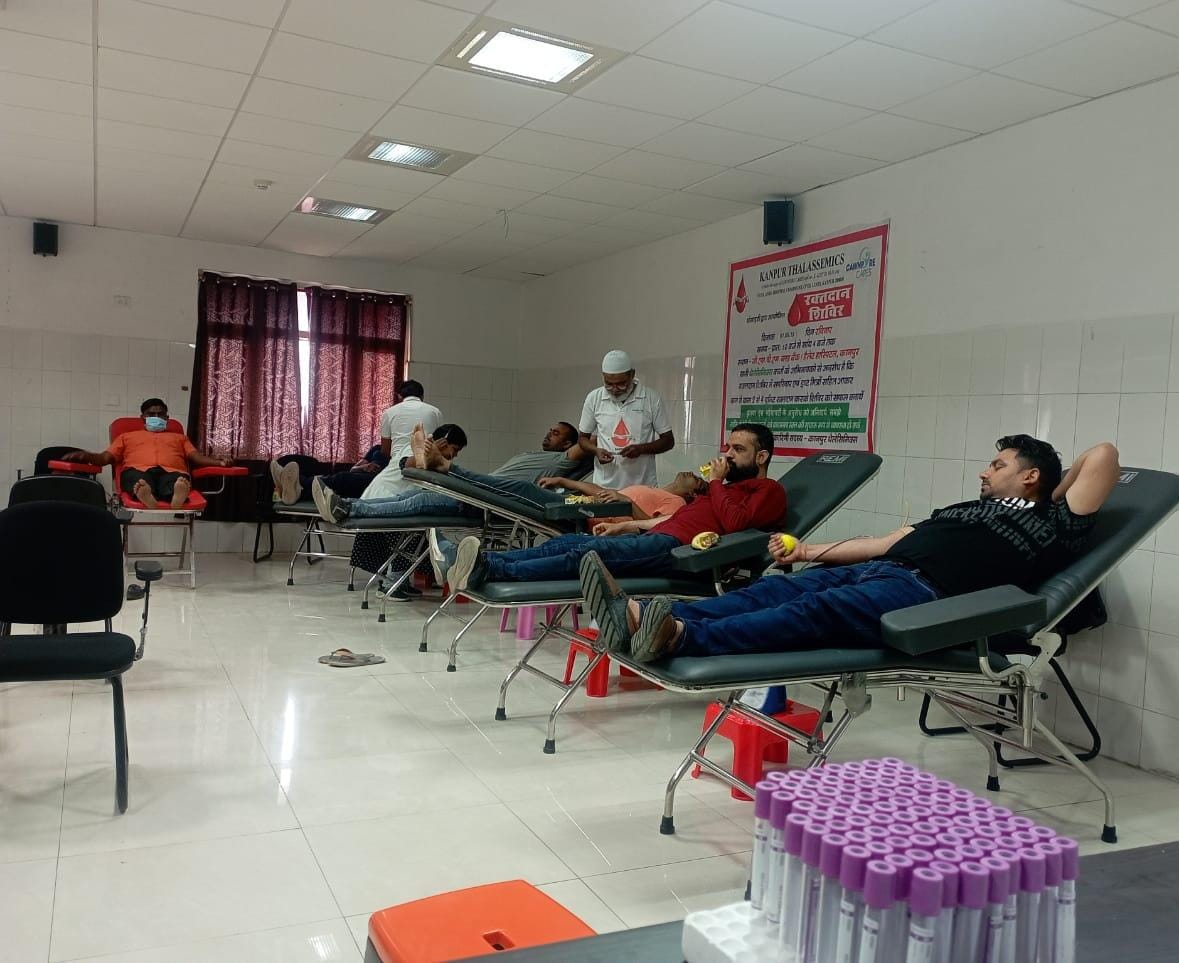 nhm_up's tweet image. #InternationalThalassemiaDay 
हमारा एक छोटा सा प्रयास किसी को दे सकता है जीवन का सबसे अनमोल उपहार &quot;रक्तदान जीवनदान&quot; 
#ITD2023 पर #GSVM &amp;amp; #ThalassemiaSocietyKanpur  के संयुक्त प्रयास से #Voluntary_Blood_Donation_Camp आयोजित किया गया जिसमे 169 रक्तदाताओं ने #स्वैच्छिकरक्तदान किया।