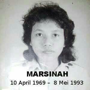 Ia tidak diberi air,
ia tidak diberi nasi;
detik pun gerah
berloncatan ke sana ke mari.

Dalam perhelatan itu,
kepalanya ditetak,
selangkangnya diacak-acak,
dan tubuhnya dibiru lebamkan
dengan besi batangan.

Detik pun tergeletak
Marsinah pun abadi.

#MenolakLupa #Marsinah