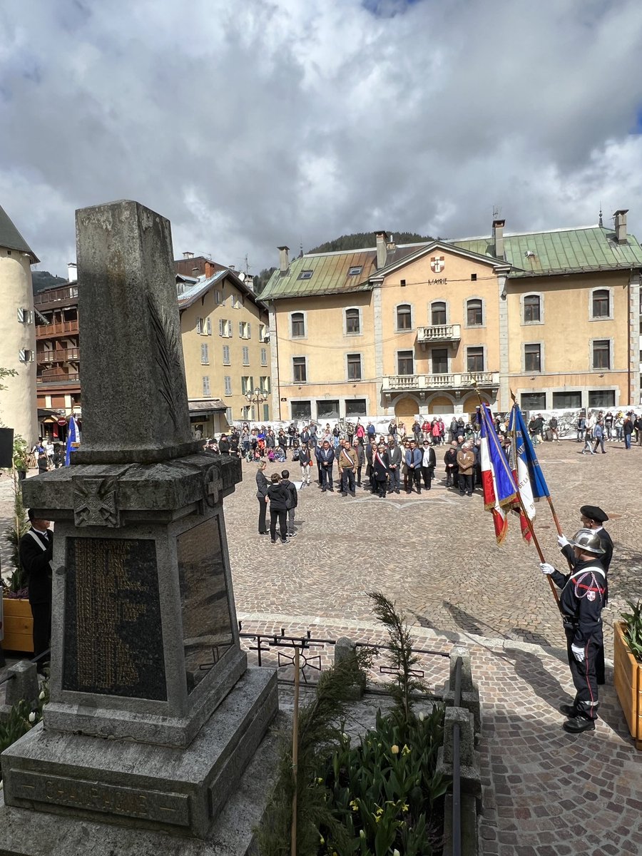 JullienBreches's tweet photo. Merci aux représentants de l’AFN, les représentants des forces de l’ordre, l’orchestre de la l’harmonie de Megève, le collège public, les élus des conseils municipaux de Megève et de Demi-Quartier pour cette belle cérémonie du souvenir du 8 mai 1945. https://t.co/3h7fKlEnWL