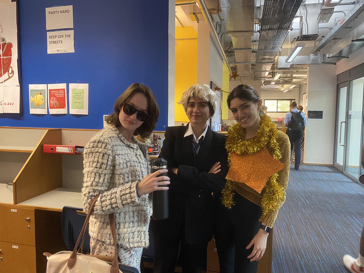 DCol_SixthForm's tweet image. T-5 for Year 13, also come in outfits that start with first letter of your name. This we have Anna Wintour, Boris Johnson, stars, influencers, chavs and Sleeping Beauty!