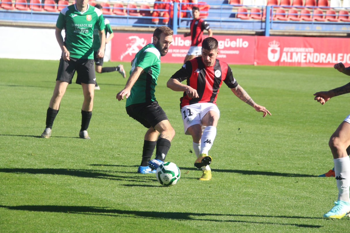 Manu ha sido el único jugador de la plantilla que ha jugado los 26 partidos oficiales esta temporada.

22 de liga regular + 4 de Playoff

Enhorabuena <a href="/ManuGS7/">Manu</a>
