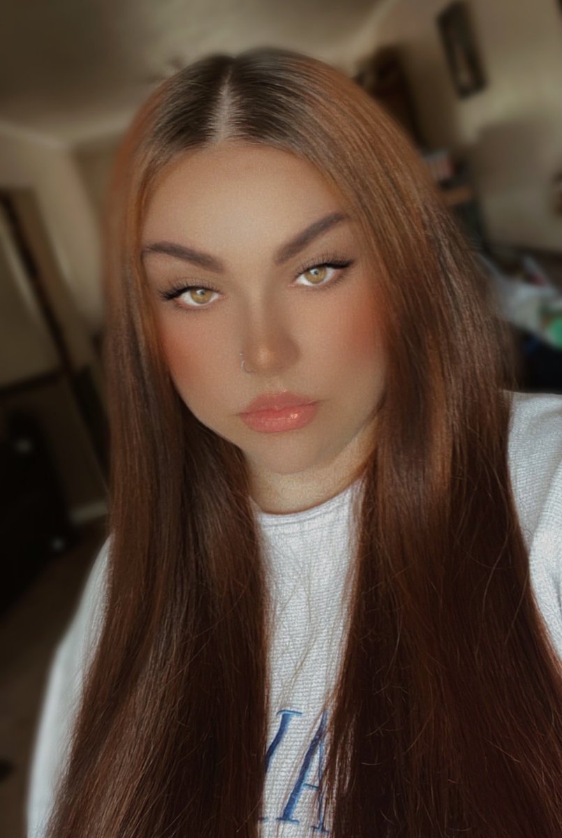 Chelsie__21's tweet photo. You know there’s not better feeling than losing control over a young hot brat. 
I’m available all day mutts. 
Approach correctly.

findom bratworship finsub rtsub cashcow footworship humanatm walletdrain footfetish  paypig whalesub https://t.co/om2e1OHXxJ