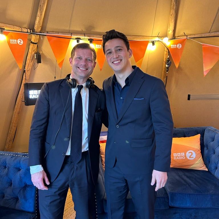 Zak Abel tweet media