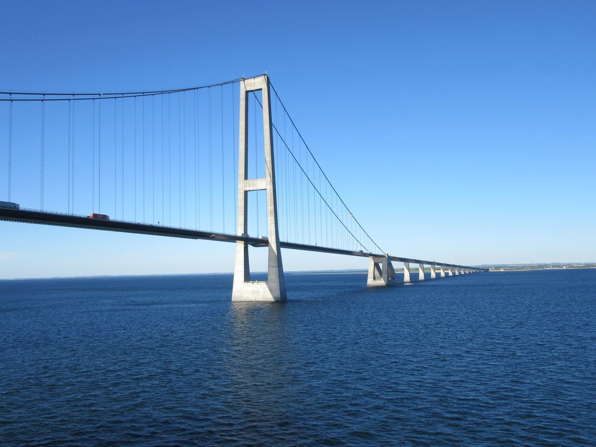 Vi har udgivet vores årlige vurdering af cybertruslen mod Danmark.

Krigen i Ukraine og den anspændte sikkerhedspolitiske situation præger fortsat trusselsbilledet.

Du kan læse Cybertruslen mod Danmark 2023 her:
cfcs.dk/da/cybertrusle…

#cybersikkerhed #cyberforsvar