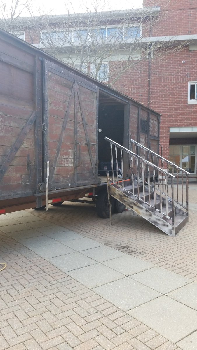 Michele Carlson tweet media