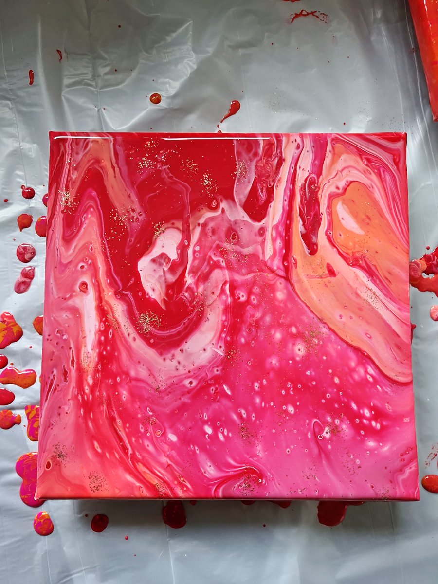 1ste keer Acrylgieten. Nog niet helemaal tevreden, maar ik weet in ieder geval hoe ik het beter kan doen. Goed laten drogen en een vernis laag erover.