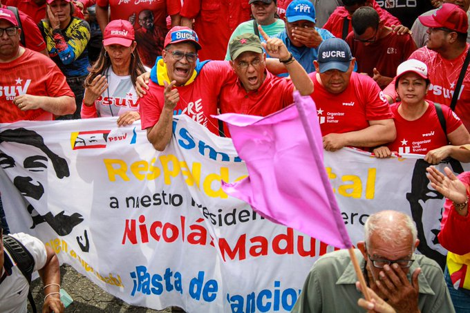 #8May| 🇻🇪 📷 ¡ETIQUETA DEL DÍA! 📷#ConMaduroMásCerca ¡Pueblo indestructible! 
Y para sucre #SucreSeResteaConNicolás