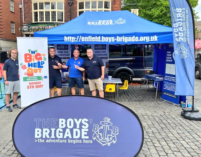 enfieldbb's tweet photo. It's Bank Holiday Monday and #TheBigHelpOut is here... Find out more about volunteering with us today whilst we're in Enfield Town this afternoon!!! #BBadventure #BoysBrigade https://t.co/KtBurjw3Gu