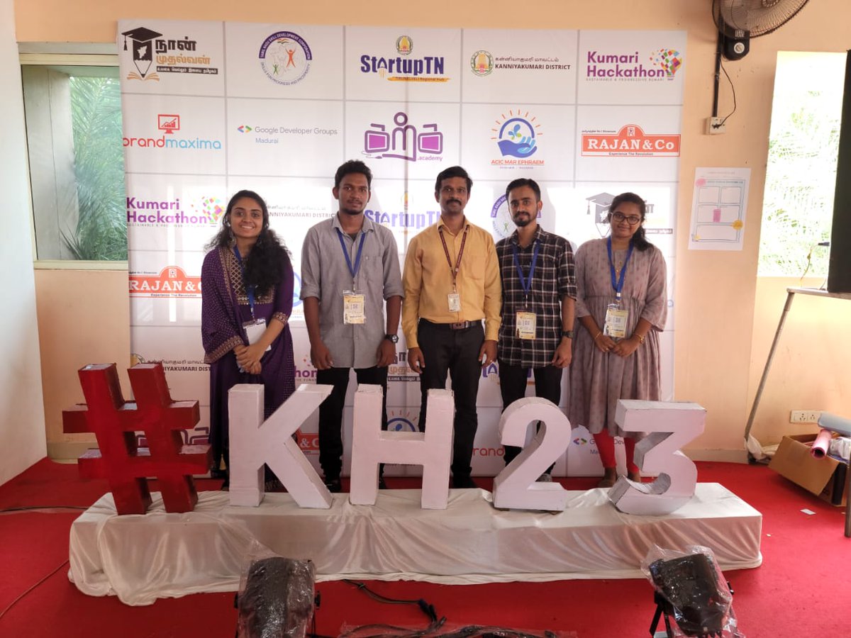 ashyushii's tweet photo. KUMARI HACKATHON 2023 
✨ Winners ✨
#kh23 #kumarihackathon #startuptn #skilldevelopment #nanmudhalvan #marephraem #kanyakumari #districtadministration https://t.co/GZRqQ3SDb6