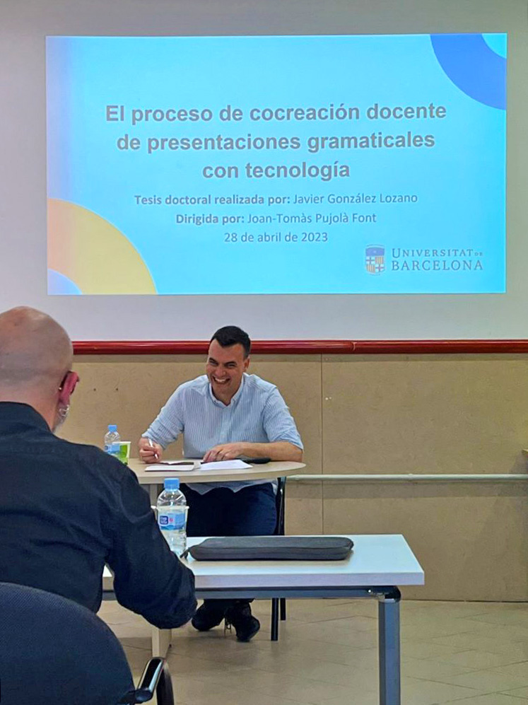 SDI_Muenchen's tweet photo. 🇪🇸 Javier González Lozano (@hispanistae), Dozent im Master Internacional para Profesores de Español como Lengua Extranjera (#MAELE), verteidigte am 28. April erfolgreich seine Dissertation an der @UniBarcelona. Herzlichen Glückwunsch! 🎓🍾🎈
#masterele #tesisdoctoral https://t.co/ySGLNTK8hJ
