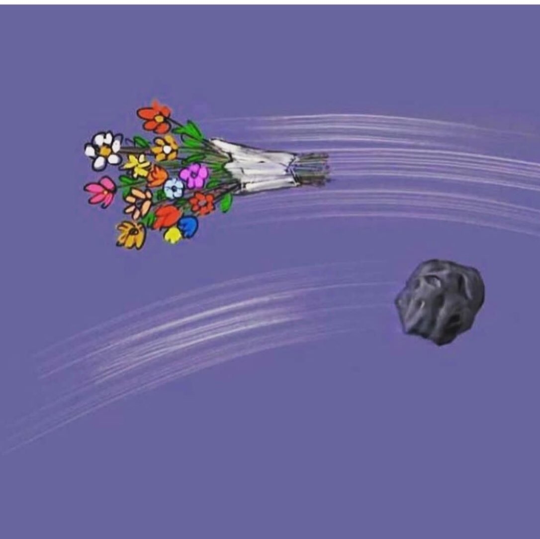 Güzel günler göreceğiz, güneşli günler... Bulutları maviliklere sereceğiz..