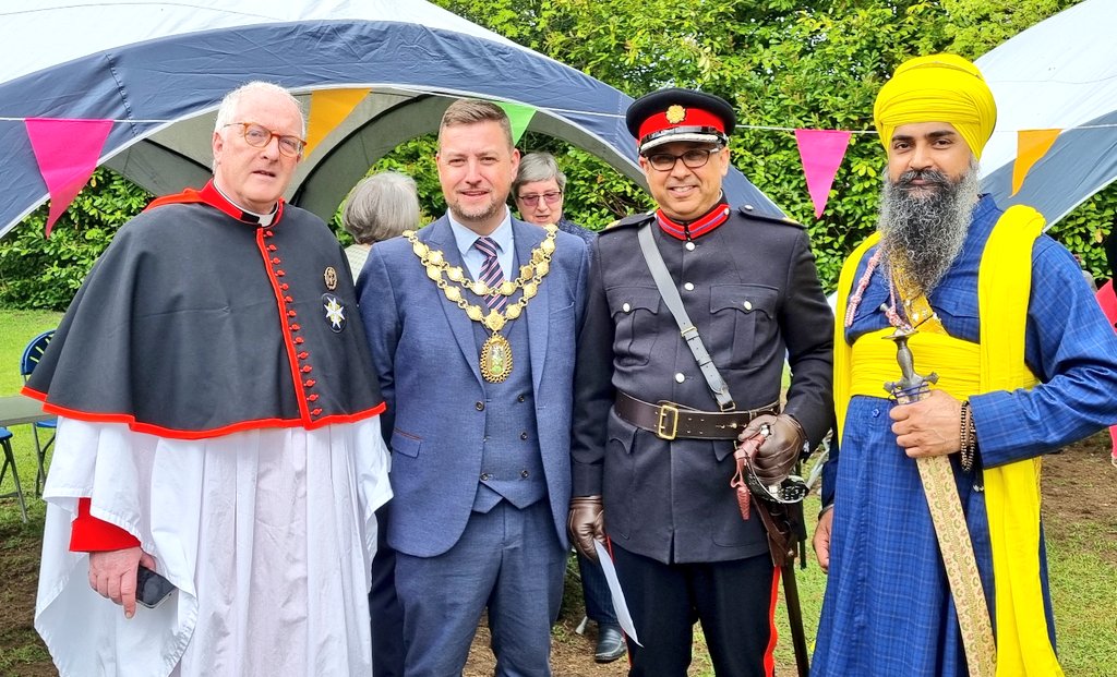5ukhwinder's tweet photo. #KingCharlesIII Celebration of the #Coronation at #holytrinitychurch #Smethwick with respective Revd David Gauld, Revd Canon Dr Mark Pryce, Director of Ministry for the Diocese of #birmingham  Mr G Bhatia - His Majesty's Deputy Lieutenant of W.Midlands &amp; @CllrRichJones #Sandwell https://t.co/u7dYyVDulz