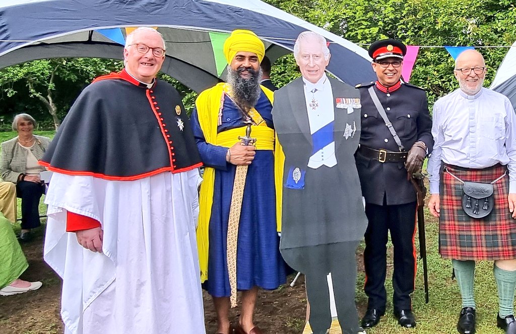 5ukhwinder's tweet photo. #KingCharlesIII Celebration of the #Coronation at #holytrinitychurch #Smethwick with respective Revd David Gauld, Revd Canon Dr Mark Pryce, Director of Ministry for the Diocese of #birmingham  Mr G Bhatia - His Majesty's Deputy Lieutenant of W.Midlands &amp; @CllrRichJones #Sandwell https://t.co/u7dYyVDulz