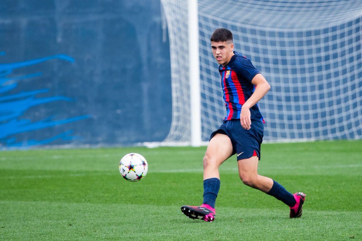 FCBmasia's tweet photo. 📋 𝐂𝐨𝐧𝐯𝐨𝐜𝐚𝐭𝐨̀𝐫𝐢𝐚 𝐢𝐧𝐭𝐞𝐫𝐧𝐚𝐜𝐢𝐨𝐧𝐚𝐥

🇪🇸 @SEFutbol 

🏆 Europeu Sub 17
📍Hongria 

👉 Lamine Yamal
👉 Héctor Fort
👉 Pau Prim
👉 Pau Cubarsi
👉 Marc Guiu
👉 Juan Hernández

🙌 𝐌𝐨𝐥𝐭𝐚 𝐬𝐨𝐫𝐭, 𝐧𝐨𝐢𝐬!
💪 ¡𝐌𝐮𝐜𝐡𝐚 𝐬𝐮𝐞𝐫𝐭𝐞!

#ForçaBarça 💙❤️ https://t.co/6w3lV5QeiC