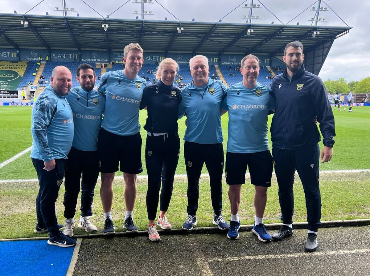 back2best's tweet photo. The Boss & Her Boys!
Obligatory end of season photo of 'the team behind the team'!
@OUFCOfficial Medical Team!
@TheCatonClinic
#back2best #oxfordutd #COYY #OUFC https://t.co/xxypon4ZKx