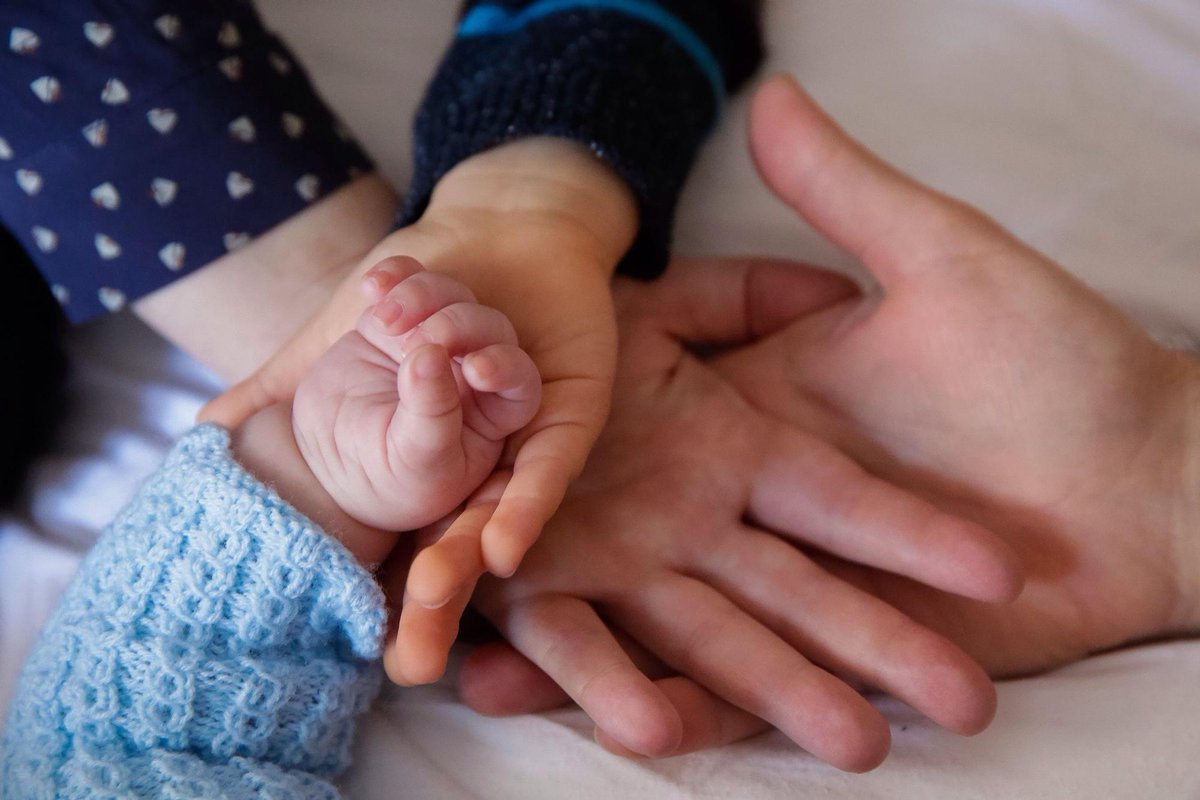 Quan no tens ningú a qui trucar: Els reptes de viure amb fills en un país estranger són infinits criatures.ara.cat/criatures/no-t…
<a href="/Raqelcorrea/">Raquel Correa</a> escriu sobre la criança en un país que no és el teu a la secció 'Per on començo?'