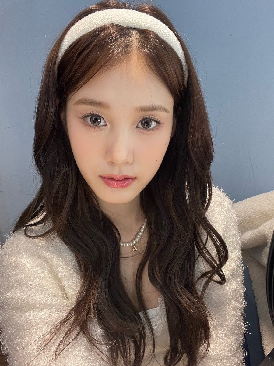 STAYCJJJJ's tweet photo. Monday fairy is here 🧚‍♀️🧚‍♀️🧚‍♀️ https://t.co/h6qnBBtaux