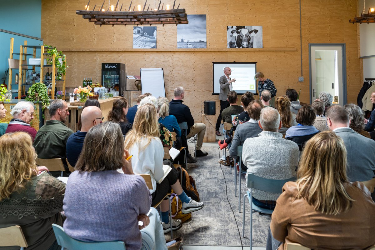 De bank kan en gaat de verduurzaming van de landbouw niet financieren. De impact-investeerder ook niet. Dat was de conclusie van onze sessie 'Wie neemt welke risico's?'

Resteert de vraag: wie wel?

Een 1e terugblik: voedselfamilies.nl/2023/05/06/fin…

#landbouw #zuidholland #transitie