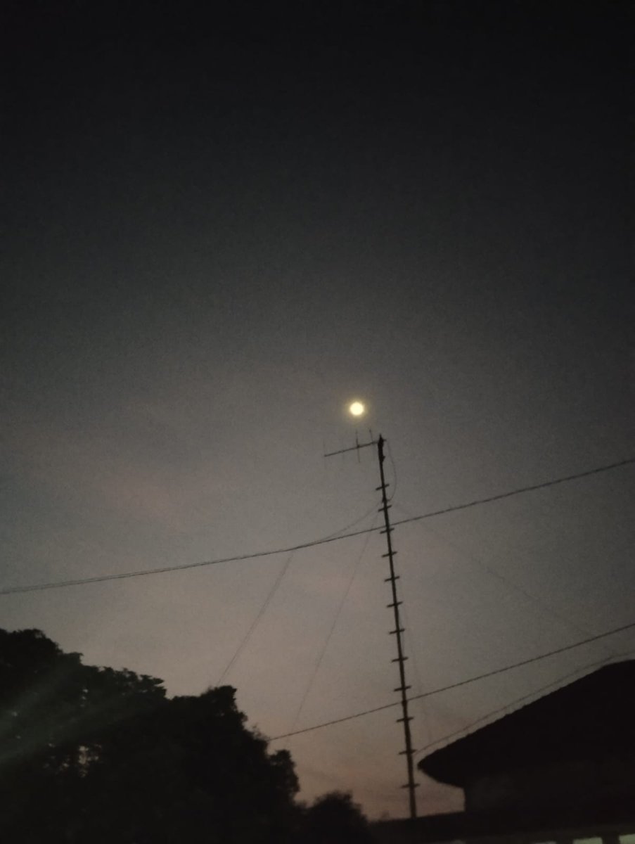 Ar_chimoy's tweet photo. Permisi temen temen aku minta maaf ya kalau ada salah sama kalian yang disengaja maupun engga. Besok aku utbk minta do'anya diberikan kelancaran dan masuk ptn biar ngga pusing pusing lagi mikir mau kuliah dimana🙏 https://t.co/MtJJWt2W3H