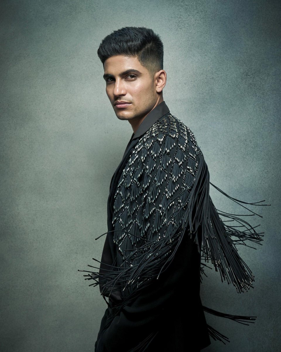 ShubmanGill's tweet photo. Venom 🖤❄️
Outfit: Rohit Gandhi &amp; Rahul Khanna 
Styling: Harmann Kaur https://t.co/Zpdm7kICMN