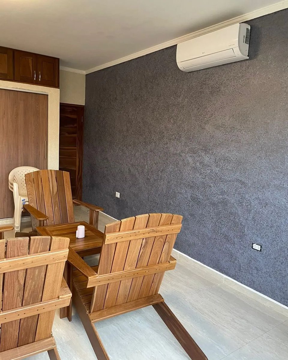 SilkplasterAbj's tweet photo. Victoria Du Monde is distinguished by its high quality, exclusive design, and variety of colors that will give any interior a new life. 

📲 08032332289

#silkplaster #liquidwallpaper  #perfectwalls #kano #homedecor #luxury #luxuryinterior #wallpaper #entrepreneur #ecofriendly https://t.co/pmtYqdKbU5