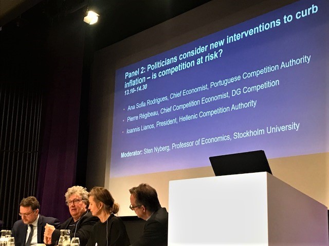 The Pros and Cons conference panel 2 highlights the question Politicians consider new interventions to curb inflation - is competition at risk? Different countries have chosen different paths and we may draw lessons and compare experiences. konkurrensverket.se/en/competition…