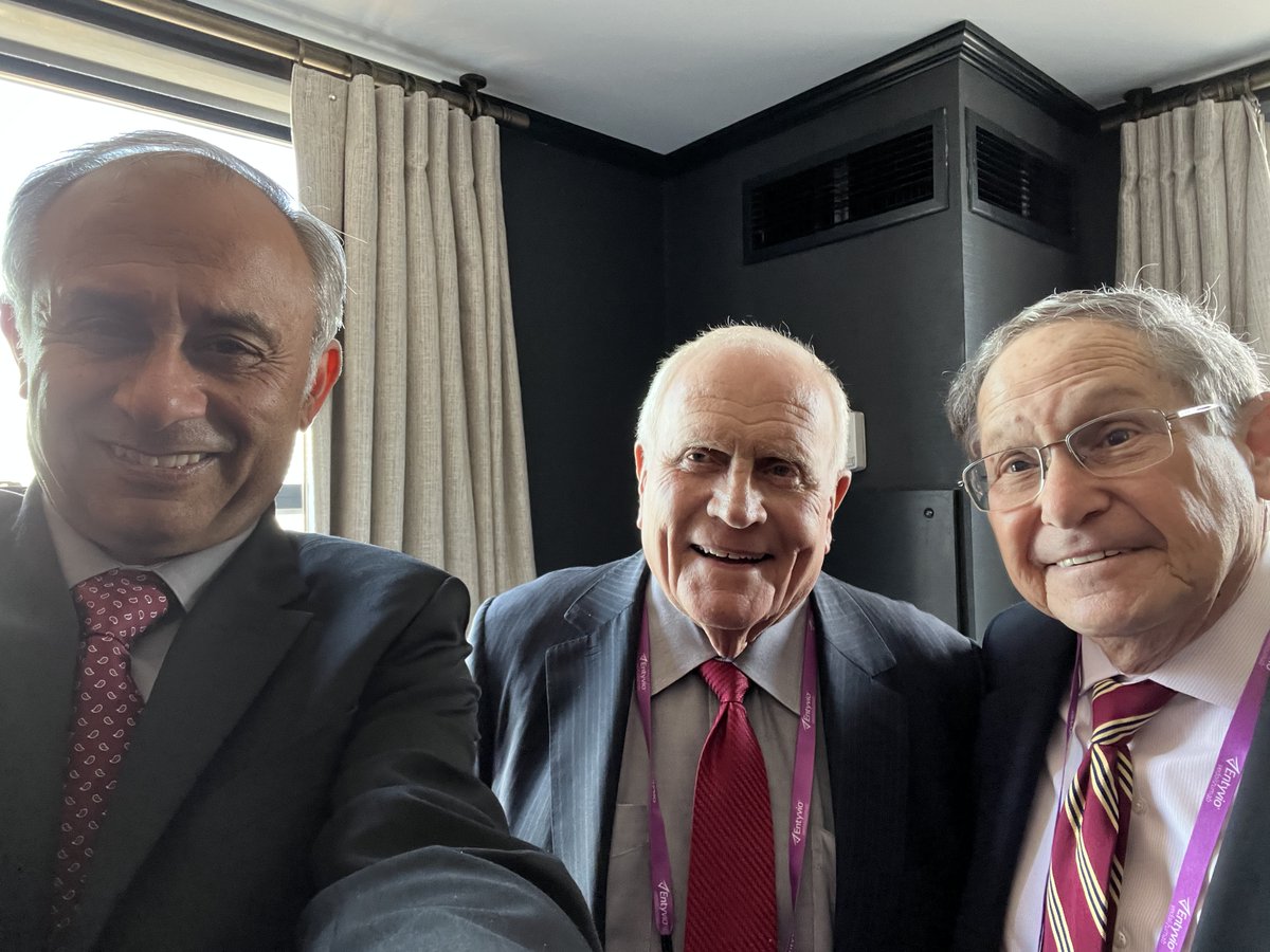 Just three old school Galvestonians reunited after years: me, Don Powell and Marc Shabot remembering how <a href="/utmbhealth/">UTMB Health</a> made such a huge difference to the health of underserved Texans. #DDW2023 

🏜️You can take the man out of #Texas, but you can't take Texas out of the man!