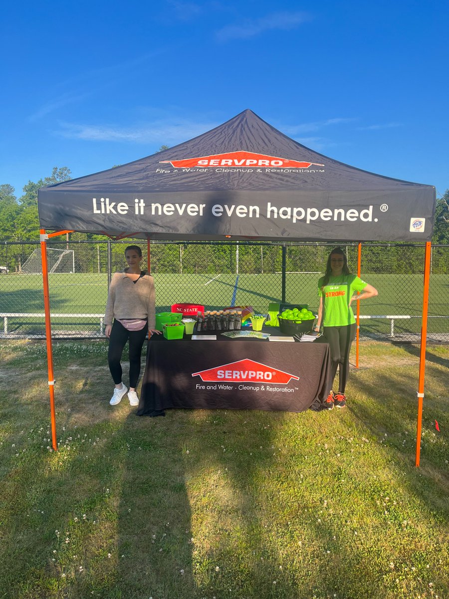 Servpro_Stevens's tweet photo. #SERVPROTeamStevens had a blast at @secondchancepet  Racing for Rescues 5k yesterday! It was a gorgeous day for a race! We were proud to sponsor such a great event- thanks to all who came out!
#heretohelp #secondchancepetadoptions #racingforrescues #servpro https://t.co/R29LGWA44k