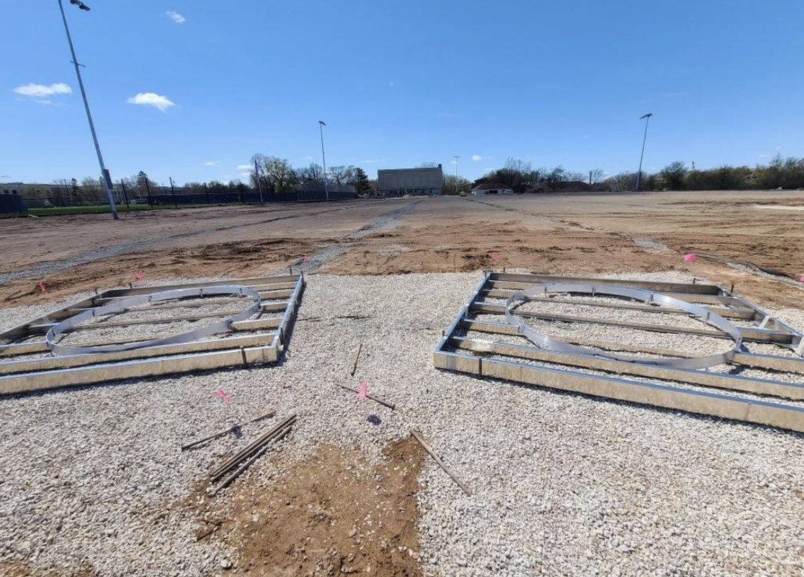 LawrenceXCTrack's tweet photo. Big week for the Throws Crew regarding the new track - circles have been set and poured!!
Counting down the time until we can use them!

Coming 🔜 Sept. 2023

#LUXCTFVikings | #WhitingField https://t.co/op7S7wt933