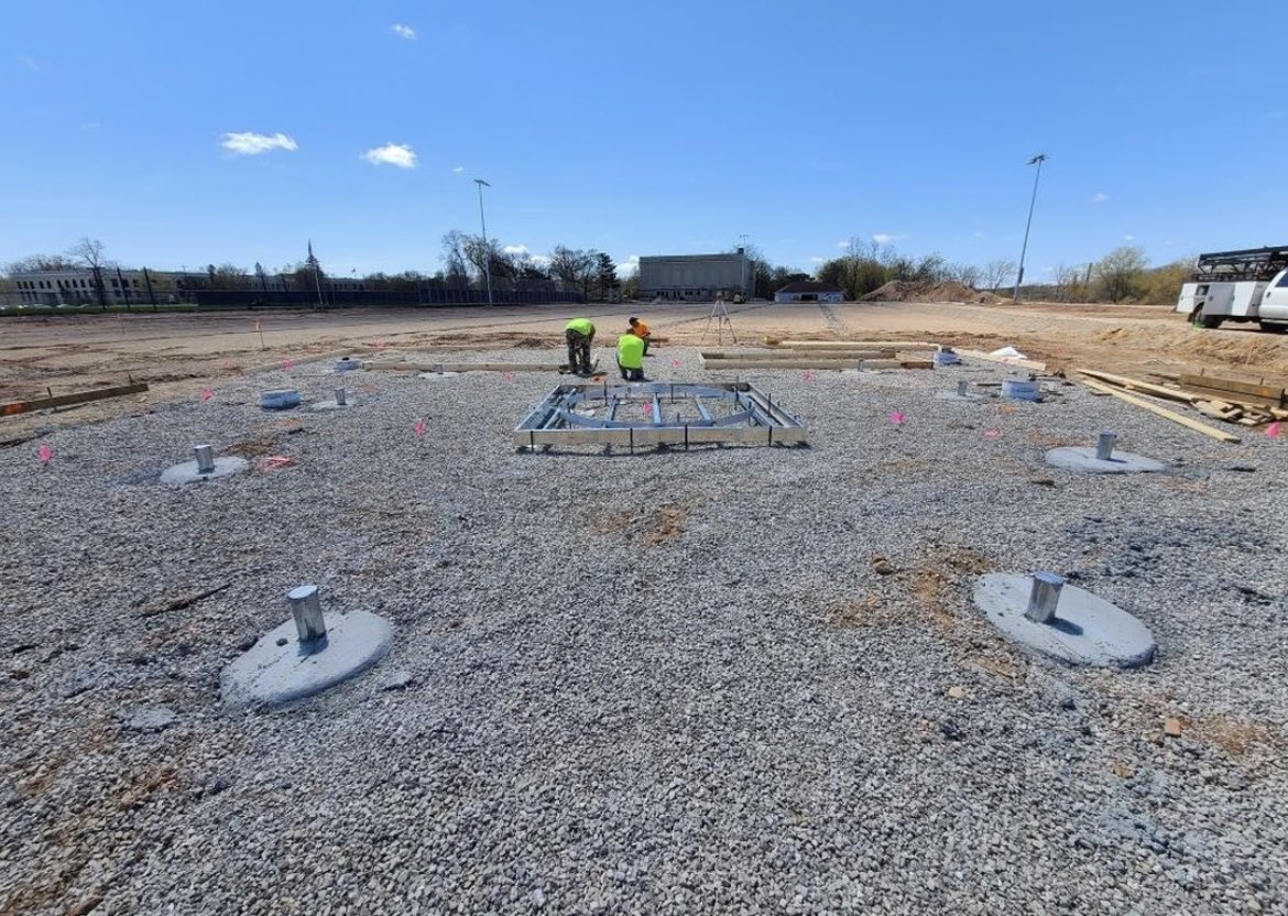 LawrenceXCTrack's tweet photo. Big week for the Throws Crew regarding the new track - circles have been set and poured!!
Counting down the time until we can use them!

Coming 🔜 Sept. 2023

#LUXCTFVikings | #WhitingField https://t.co/op7S7wt933
