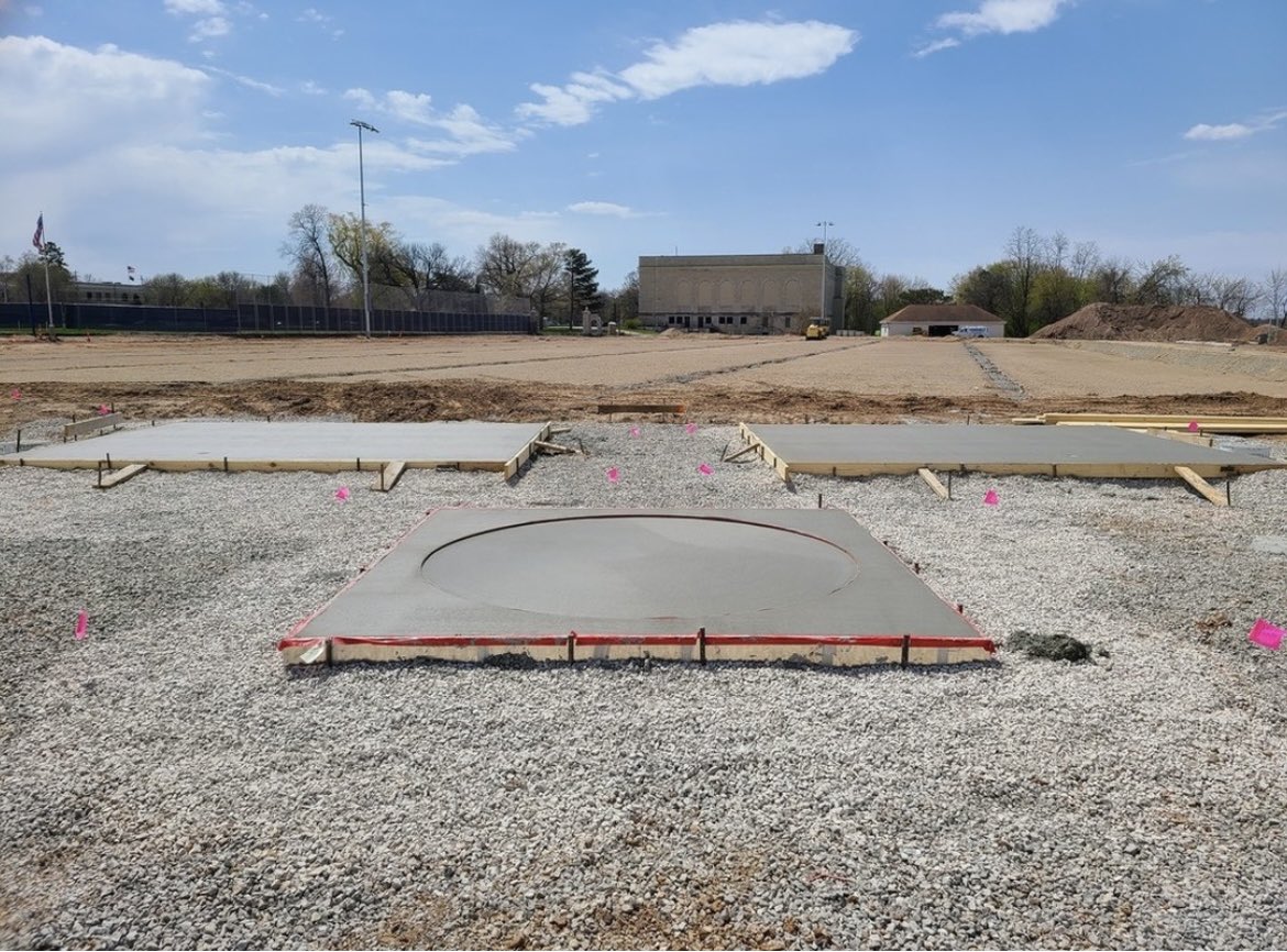 LawrenceXCTrack's tweet photo. Big week for the Throws Crew regarding the new track - circles have been set and poured!!
Counting down the time until we can use them!

Coming 🔜 Sept. 2023

#LUXCTFVikings | #WhitingField https://t.co/op7S7wt933