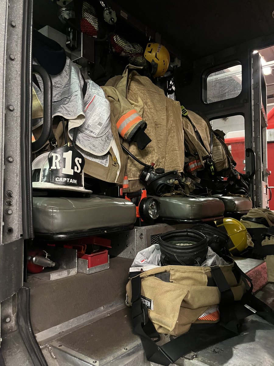 Rode heavy last night at <a href="/BCCRS/">B-CC Rescue Squad</a>  and trained on Rope Rescue skills with 2 new firefighters. #RopeRescue #RopeAccess #WomenInStem #VolunteerFirefighter #FemaleFirefighter #RescueSquad #HeavyRescue #TechnicalRescue @HarkenIND <a href="/cmcpro_official/">CMC</a> <a href="/mcfrsPIO/">Pete Piringer</a>