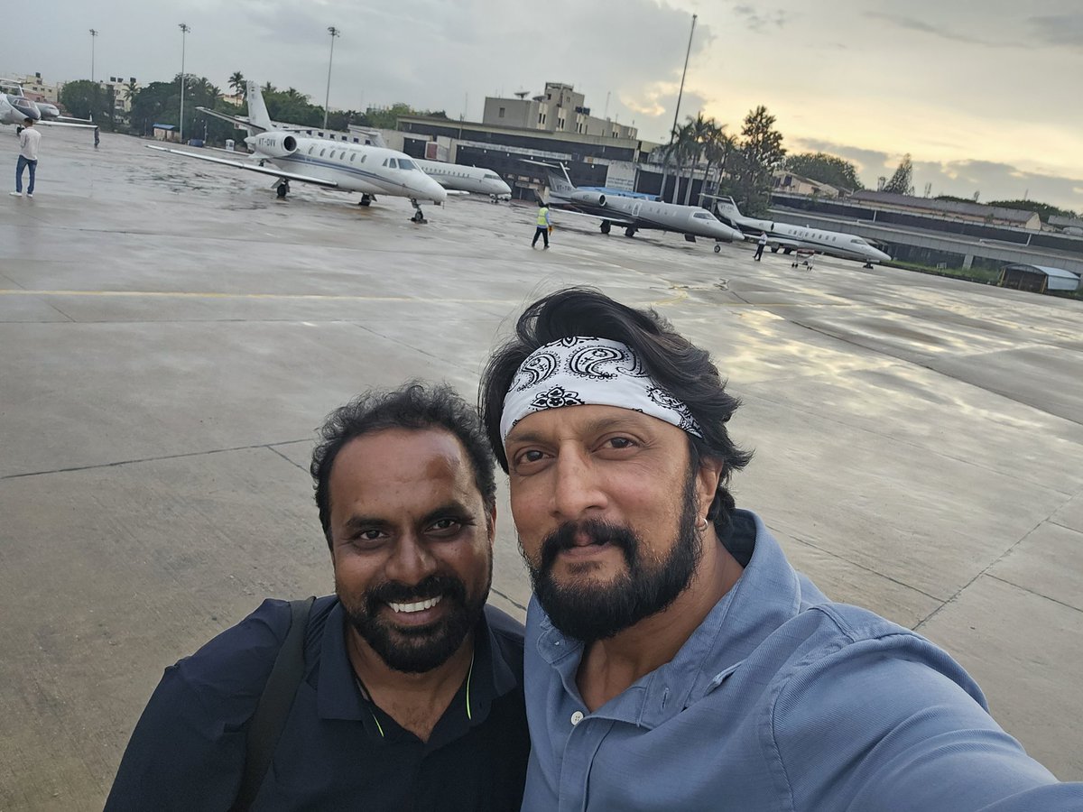 KicchaSudeep's tweet photo. Finally, bk to blore after a long campaign schedule.
It's been a learning experience as well. Thank u @Chakravarthy_dj for having been a great support through this journey til the finish.
Best wshs to all candidates.🤗🥂 https://t.co/8c6JWXrs7L