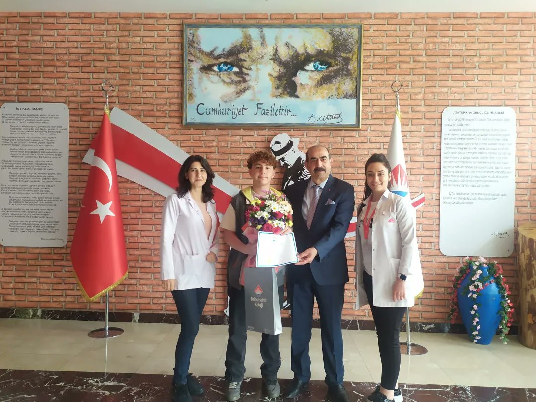 ‘’BEST 2023 English Speaking Tournament’’Türkiye geneli İngilizce konuşma yarışmasında okulumuzu temsil eden ve 3.olan 9 Fen-A sınıfı öğrencimiz Adil Ege TÜTÜNCÜ’yü tebrik ediyor,başarılarının devamını diliyoruz ve emeği geçen Jale ÖZLÜTÜRK öğretmenimize teşekkür ediyoruz .