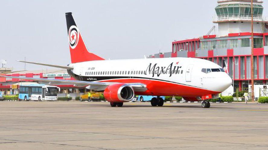 Aviationa2z's tweet image. On Sunday, many tires on a #Boeing 737-400 being flown by Nigeria's #MaxAir exploded during landing at #Abuja #Airport. Authorities had to close the airport temporarily. 

#aviation #Boeing737 #plane #crash #landed #avgeeks #avgeek #news #breaking #B737

aviationa2z.com/index.php/2023…