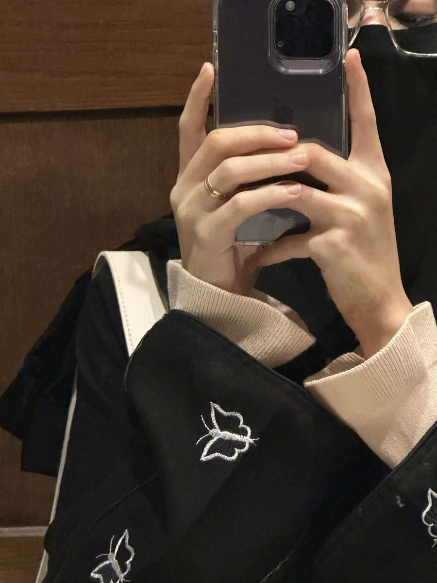 chopooyejun's tweet photo. You're the beginning and the end of all things🤎
#ELAST #ELRINGS #ELSD #ElringSelcaDay #Yejun #예준 @ELASTofficial
(I’m a little bit late🫣) https://t.co/r9alc3QYlc