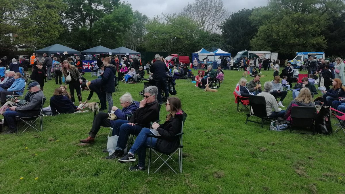 The Mayor and Consort have begun their third day of joining residents across the borough to celebrate the #Coronation by visiting the <a href="/kingsmeadowBR1/">Friends of Kings Meadow</a> event featuring the <a href="/BeckenhamCBand/">Beckenham Concert Band</a> 

#ProudOfBromley