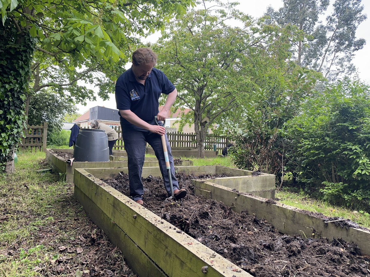 The King has given us a Bank Holiday - I’ve used my #BigHelpOut to go to a local school and help them clear an overgrown area for their forest school. There is always something you can offer to make the world a little better for others! #coronation
