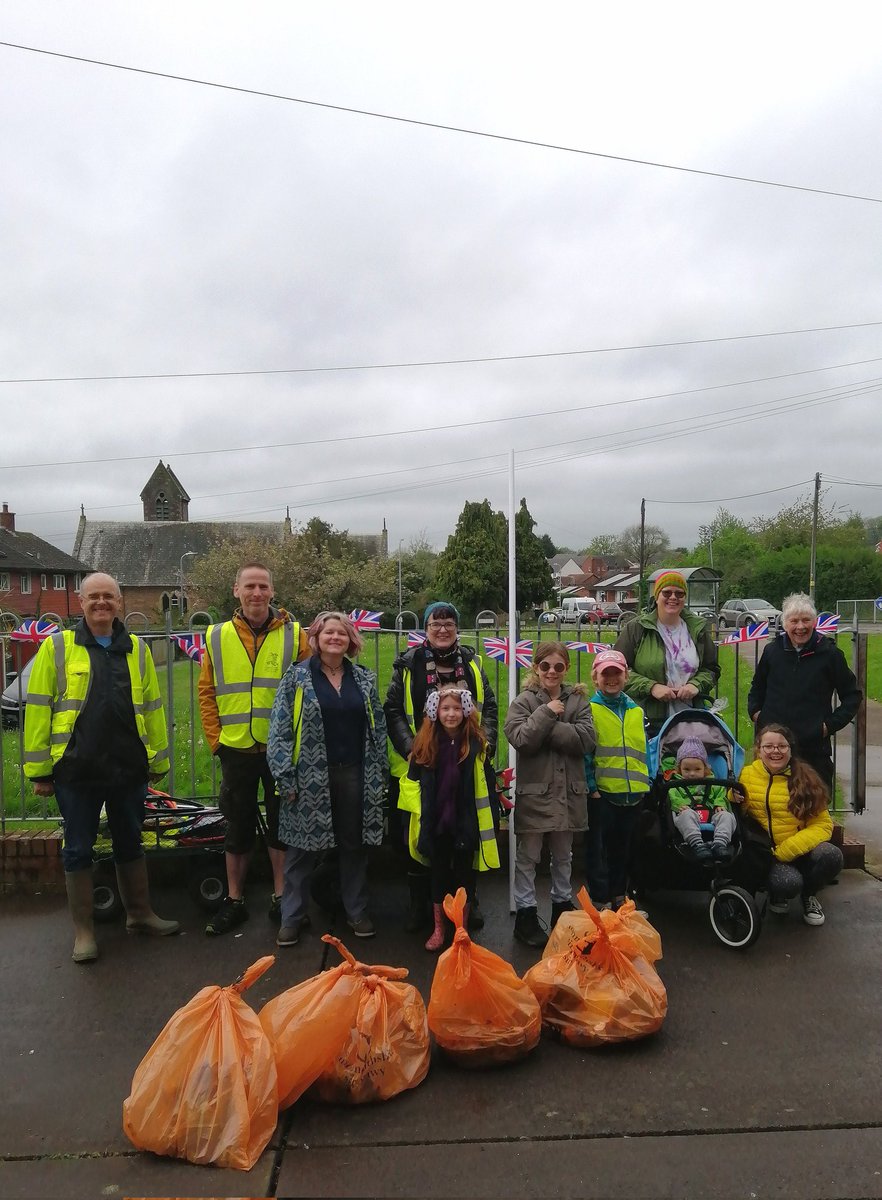 Yeah Massive thanks 🙏 to all that #litter picked with us on today's #BigHelpOut Rain stayed away &amp; 7 bags of #garbage were collected, We had members of the Wyesham Christian Fellowship Local, Councillors and members of the public 🥰
#volunteer <a href="/Keep_Wales_Tidy/">Keep Wales Tidy</a> <a href="/MonmouthshireCC/">Monmouthshire / Sir Fynwy</a>