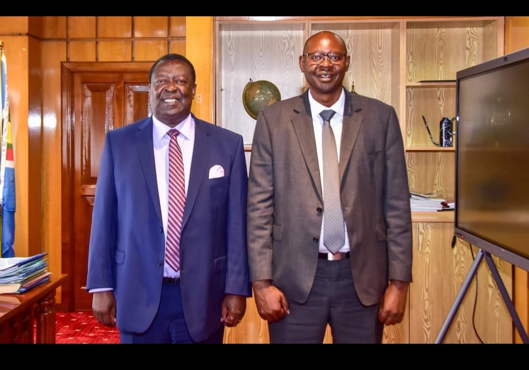 Ruto_Mustafa_23's tweet photo. Dr. Eric Ruto for Chamber President 
Ramadhan Muatafa for Chamber VP
#ChamberyetuBiasharapamoja
#teamchange
#kenyachamber
#TeamDrRutto&amp;Mustafa https://t.co/cqAOlVnOck