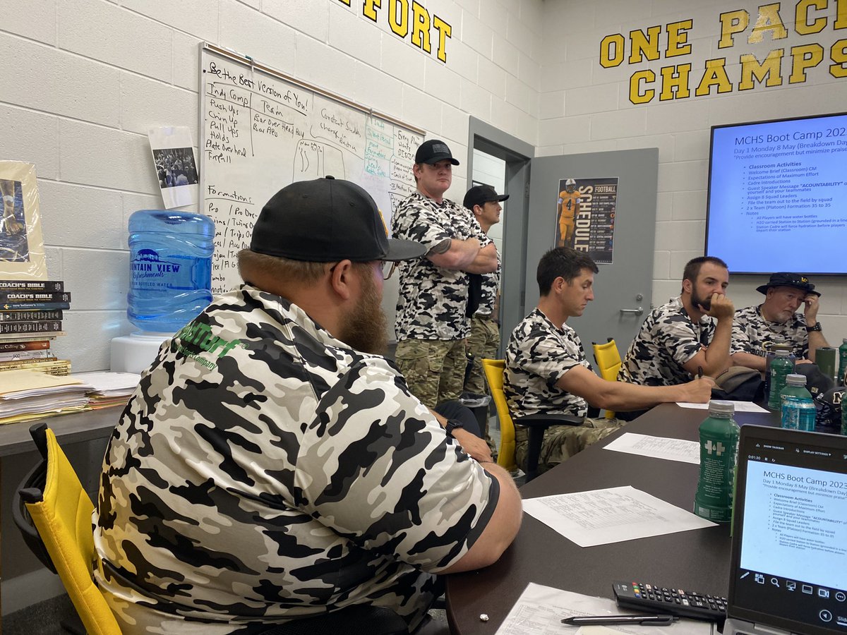 PCoachMetzger's tweet photo. BOOT CAMP DAY 1 on LOVE MONDAY our PACK got 2% better. All In COMPETE https://t.co/io7kYlW1bL